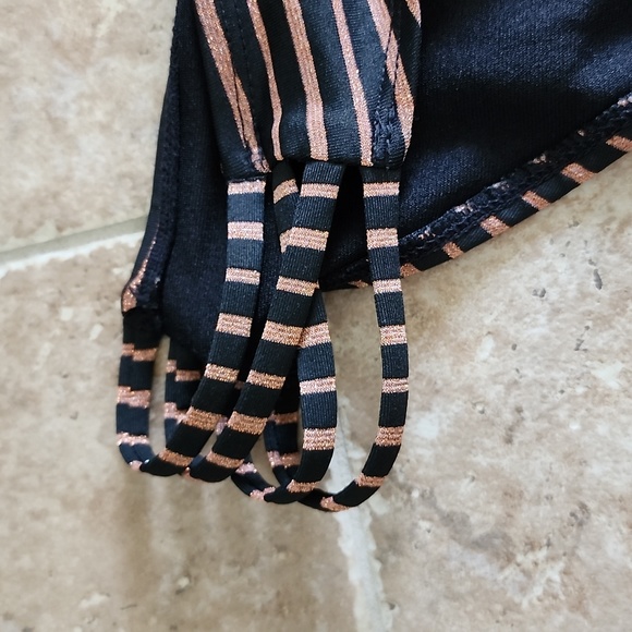 Bikini - Picture 4 of 5